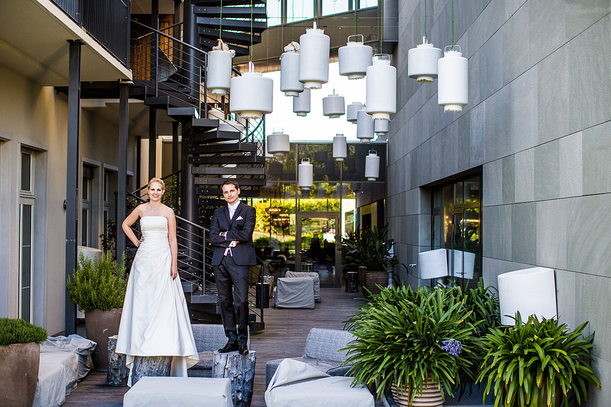 Brautpaar Hotel Seerose Lounge Lampions Hochzeit Hochzeitsfotograf